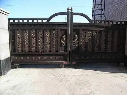546-CVR型号 铁艺大门加工案例