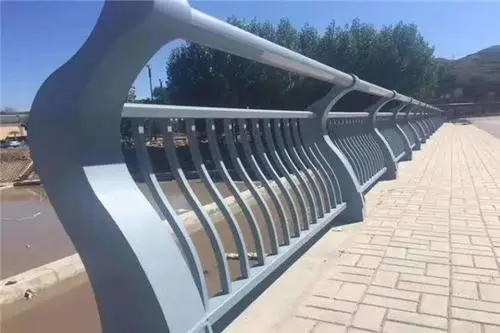UY-FG67型号 铁艺桥栏杆案例